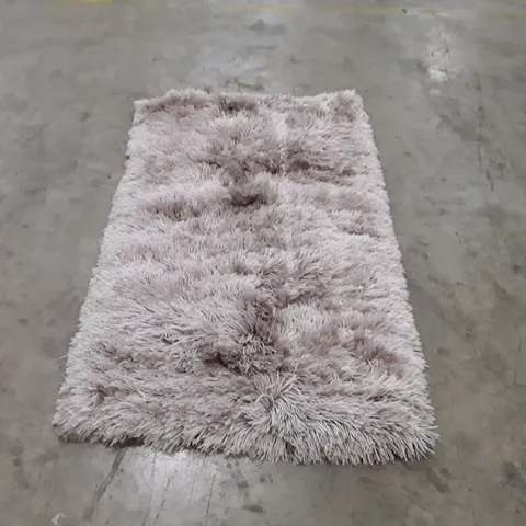 QUALITY DESIGNER SHAGGY RUG - APPROXIMATELY 140 x 80cm