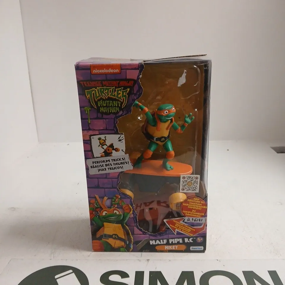 TEENAGE MUTANT NINJA TURTLES HALF PIPE RC MIKEY FIGURE – BOXED