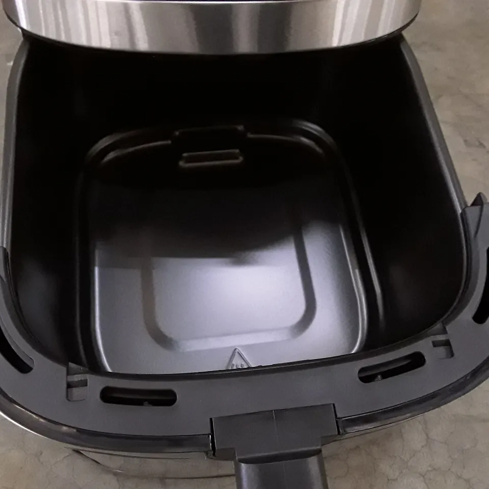 BOXED ATRAVESAR TTAF 501MST AIR FRYER