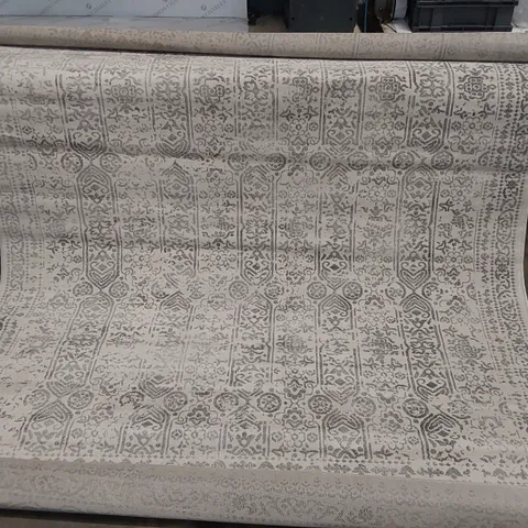 COPENHAVER POWER LOOM GREY/CREAM AREA RUG // 200 X 275CM