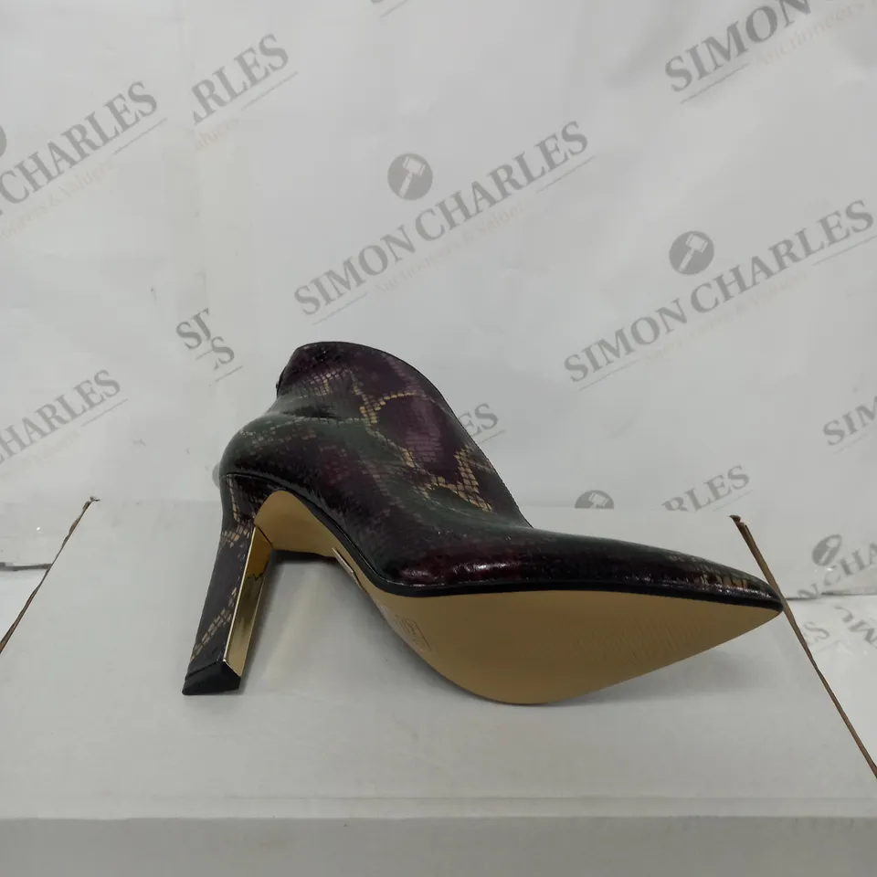 MODA IN PELLE BERRY SNAKE WELDI BOOTIES - SIZE 6