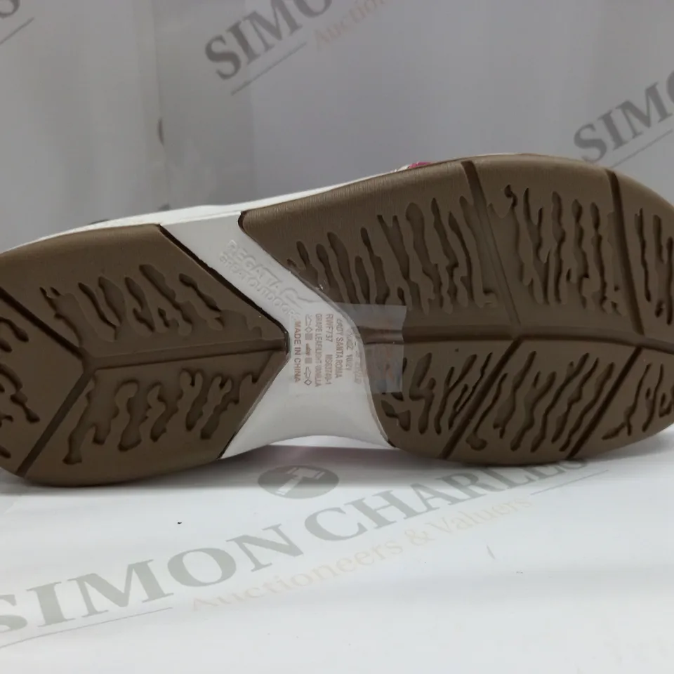 REGATTA LADY ROMA SANDALS SIZE 5