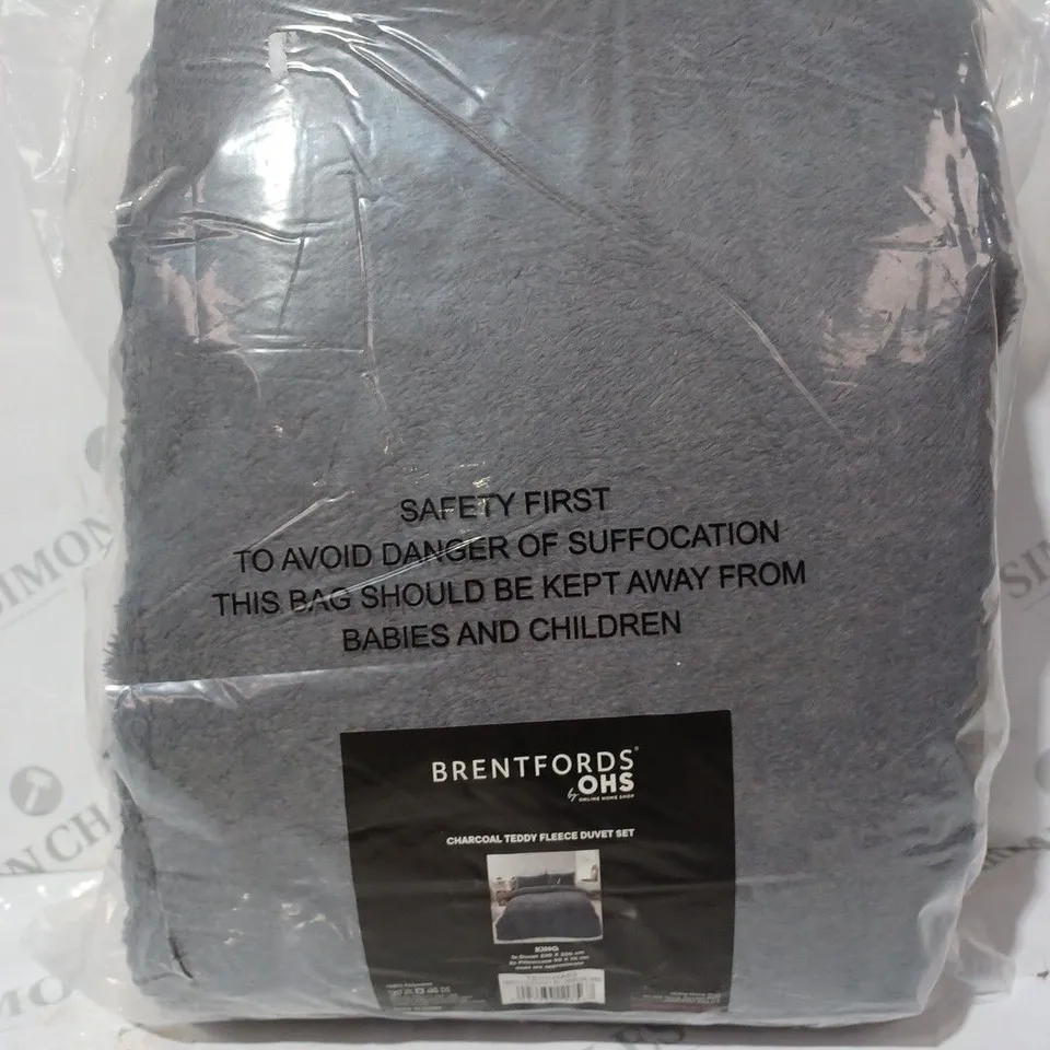 BRENTFORDS CHARCOAL TEDDY FLEECE DUVET SET - KING SIZE