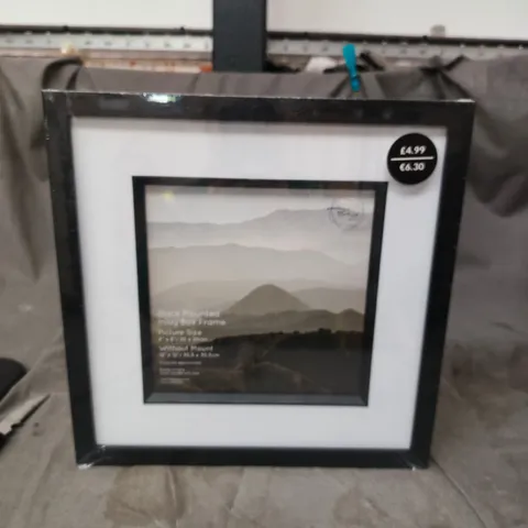 BOX OF APPROXIMATELY 8 BLACK MOUNTED PICTURE FRAMES