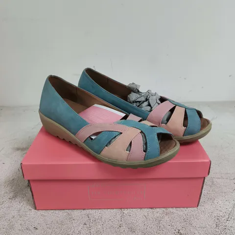 DR LIGHTFOOT WEDGE SANDALS WITH PINK AND TEAL STRAPS β UK SIZE 7