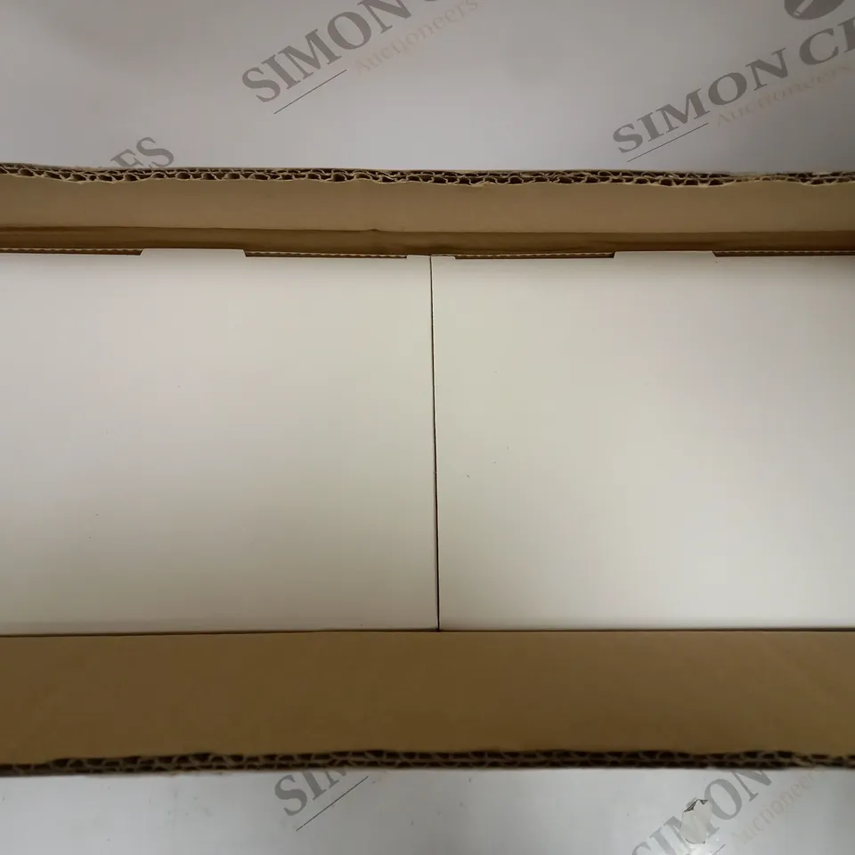 PLUG IN DRINK WARMER SET COLOUR: WHITE