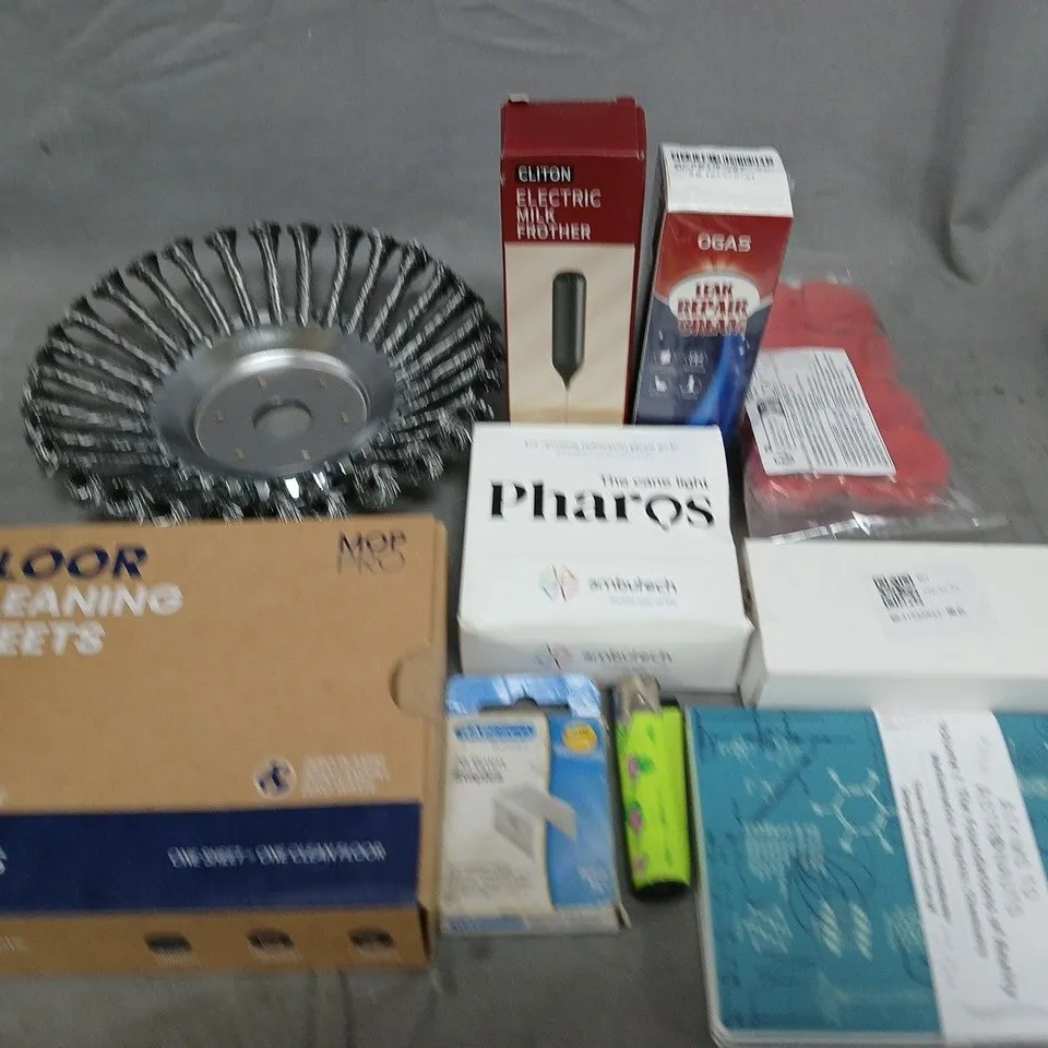 APPROXIMATELY 20 ASSORTED HOUSEHOLD ITEMS TO INCLUDE CLEANING SHEETS, MILK FROTHER AND STAPLES