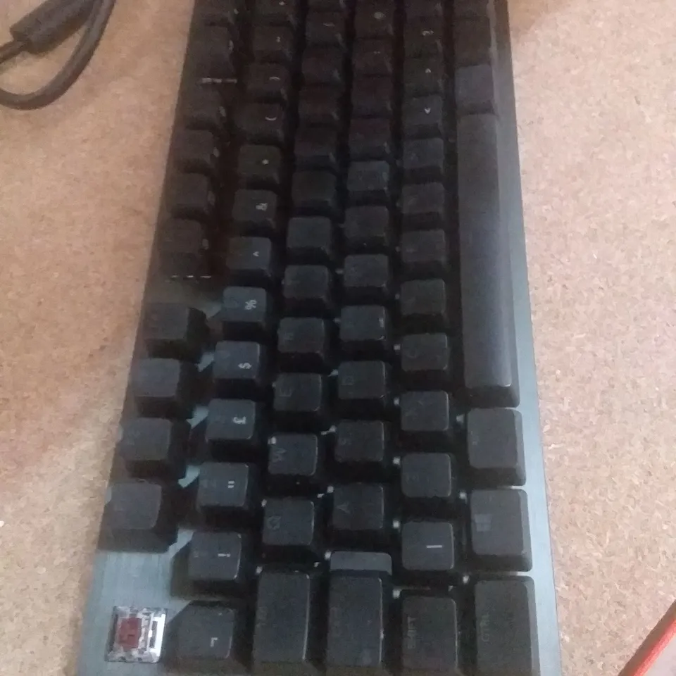 LOGITECH G513 CARBON KEYBOARD 