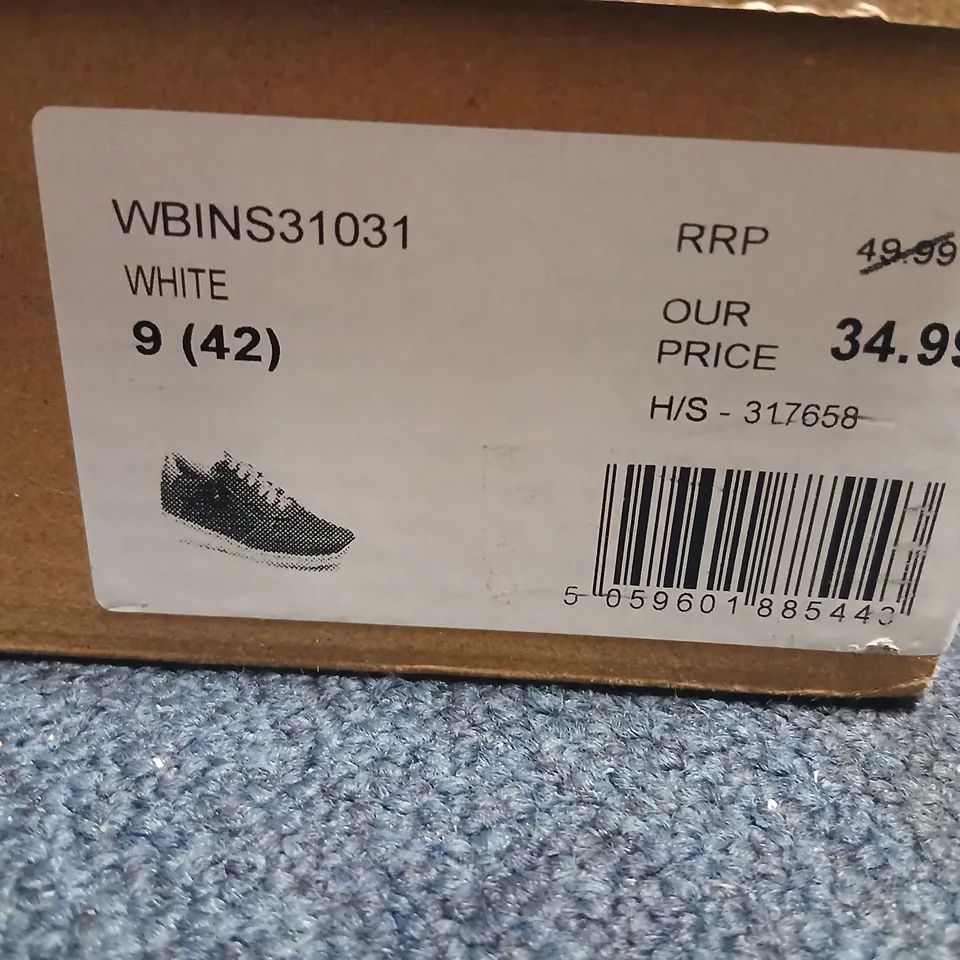 PAVERS WHITE SNEAKERS – UK 8 (US 9, EU 42) – PERFORATED TOE, SIDE ZIP