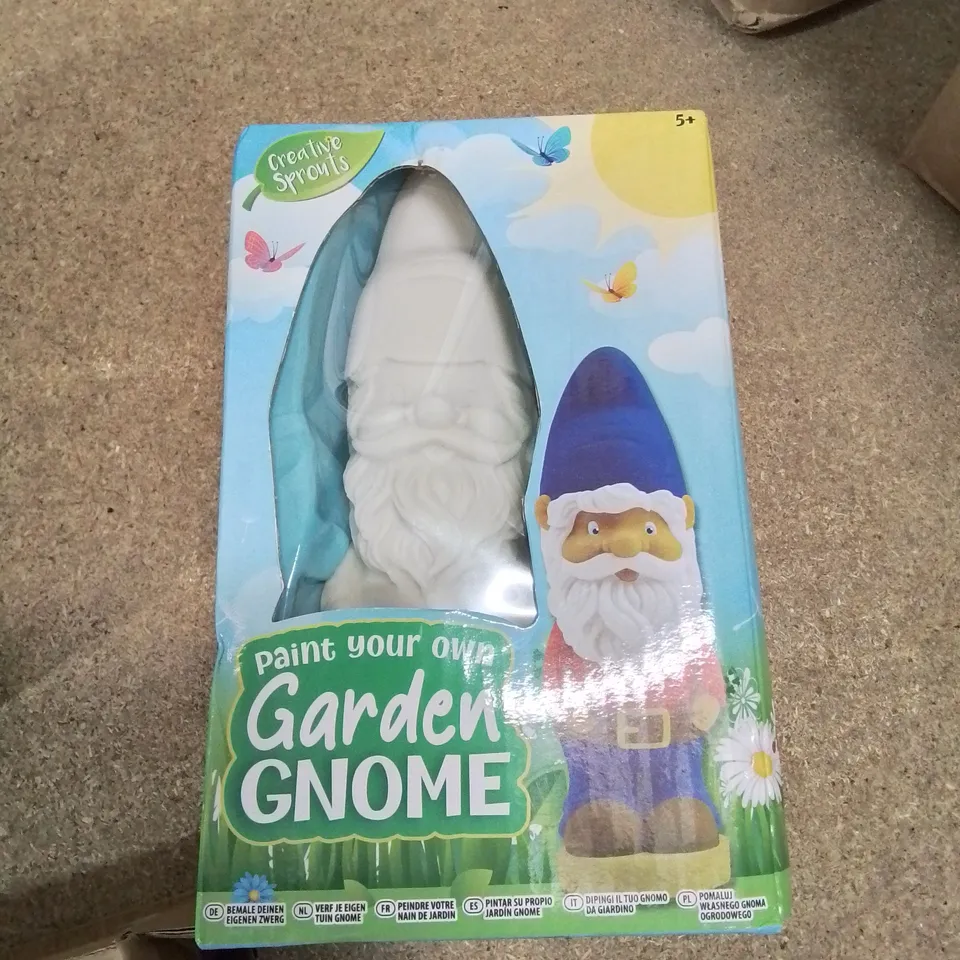 APPROXIMATELY 5 BRAND NEW BOXED ITEMS.