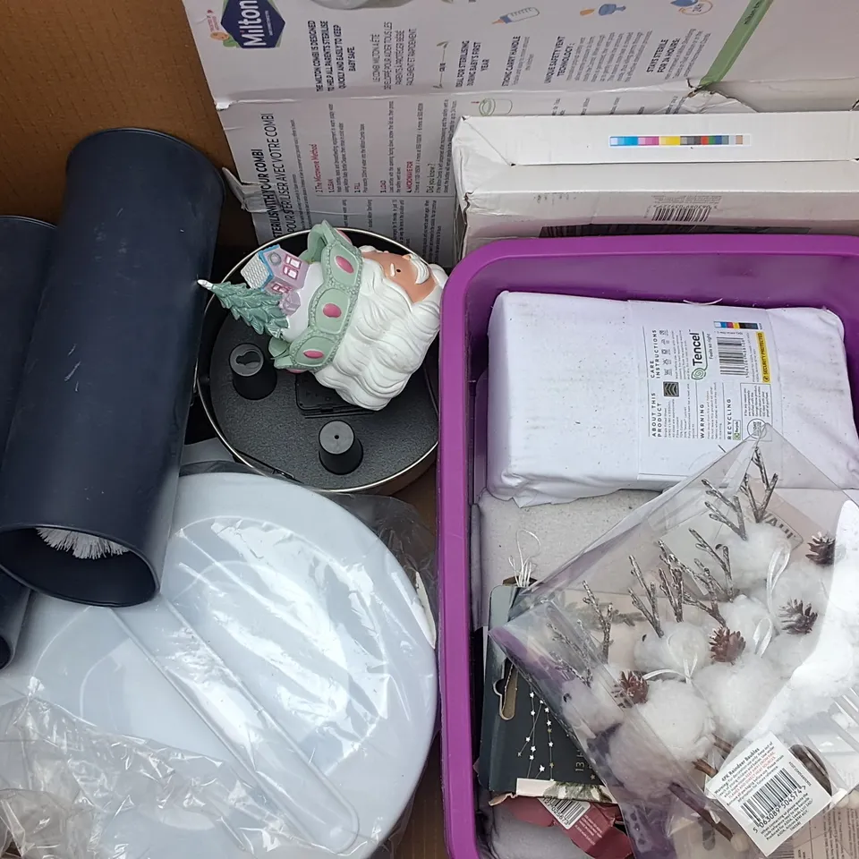 LOT OF ASSORTED HOUSEHOLD ITEMS TO INCLUDE DESK LAMP, MILTON STERILISER AND FITTED SHEETS