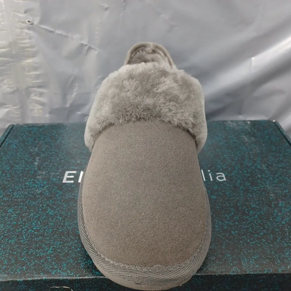 BOXED EMU AUSTRALIA DAYDREAM SLIPPERS IN CHARCOAL - W7/M6