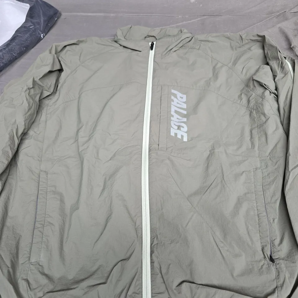 PALACE JACKET IN GREEN SIZE M