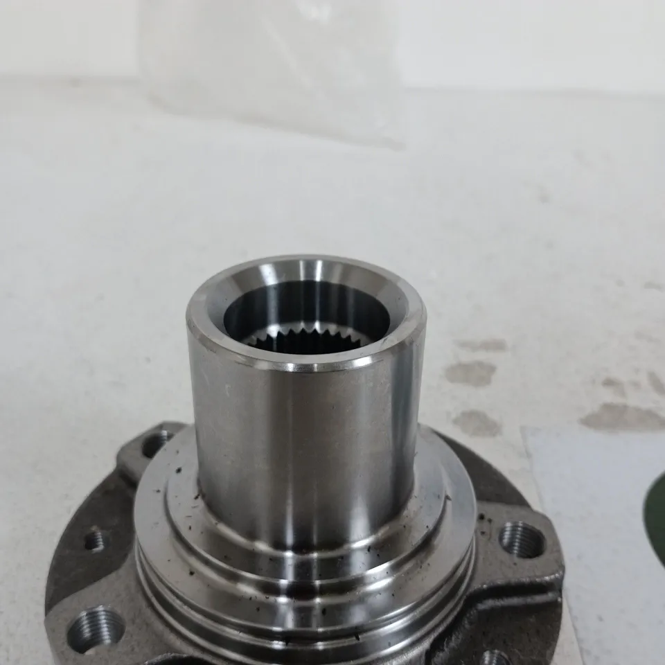 CAR WHEEL HUB ASSEMBLY WITH SIX-BOLT FLANGE AND SPLINED CENTRE