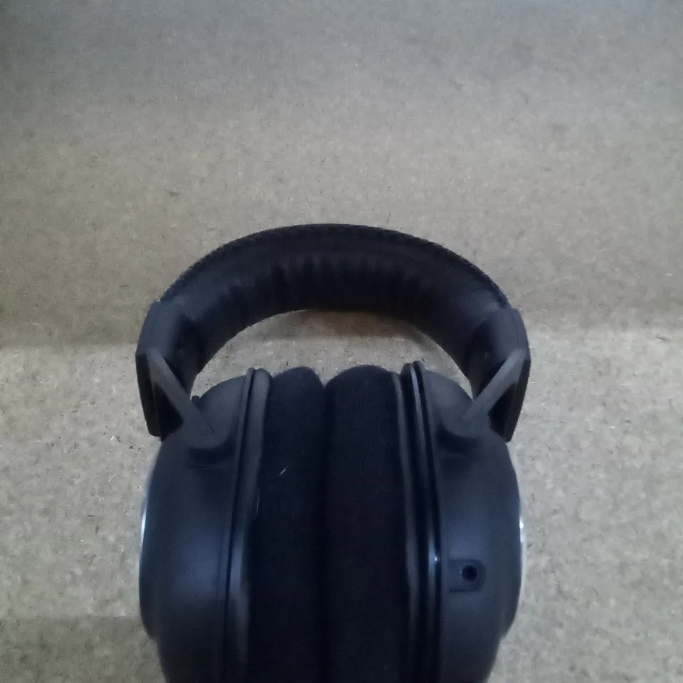 BOXED LOGITECH PRO WIRED HEADPHONES 