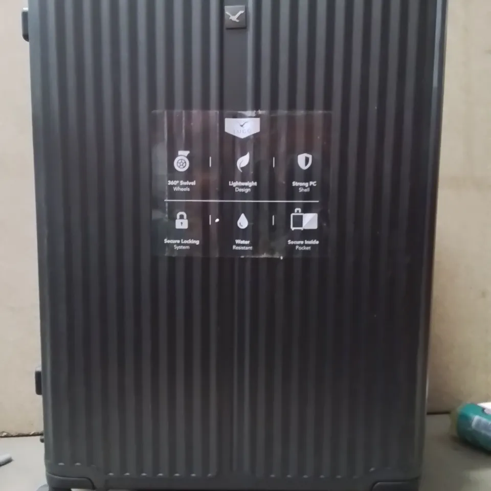LUGG SUITCASE BLACK