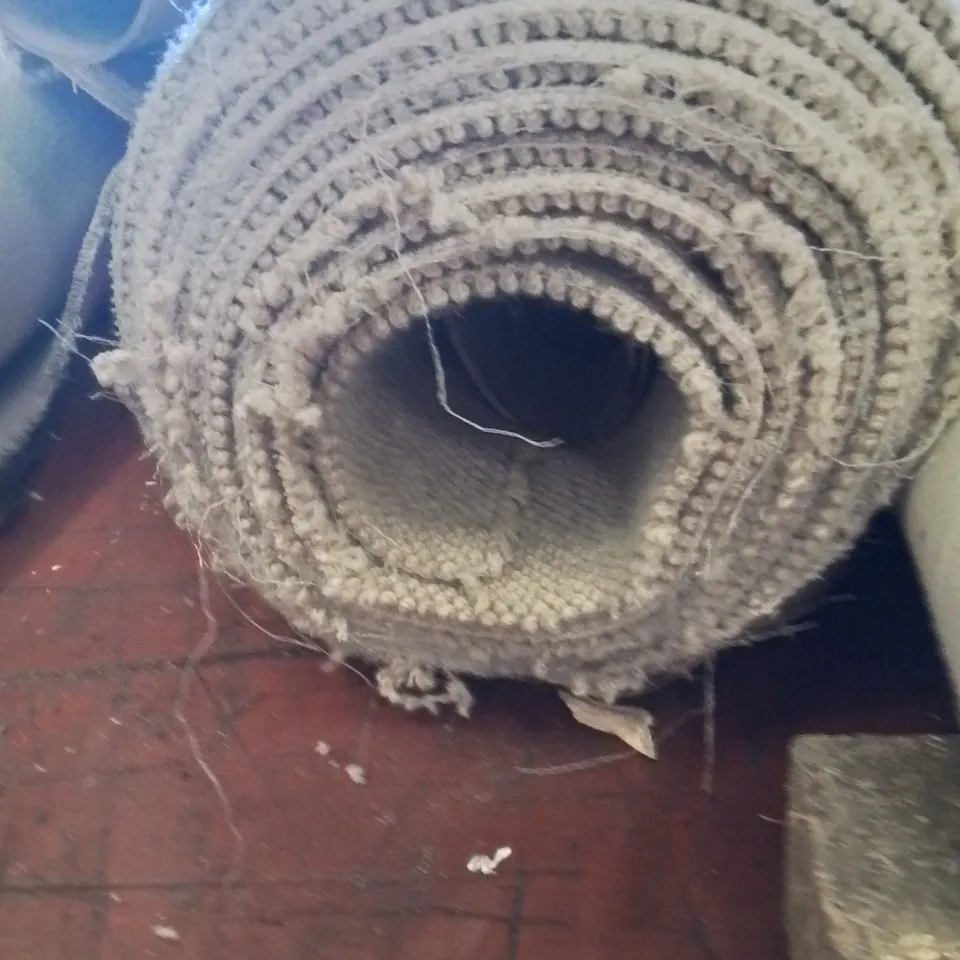 ROLL OF QUALITY DISCOVERYSCOUT// APPROX SIZE: 5 X8.01M