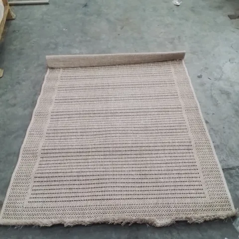 QUALITY DESIGNER AREA RUG - APPROXIMATELY 177X116CM