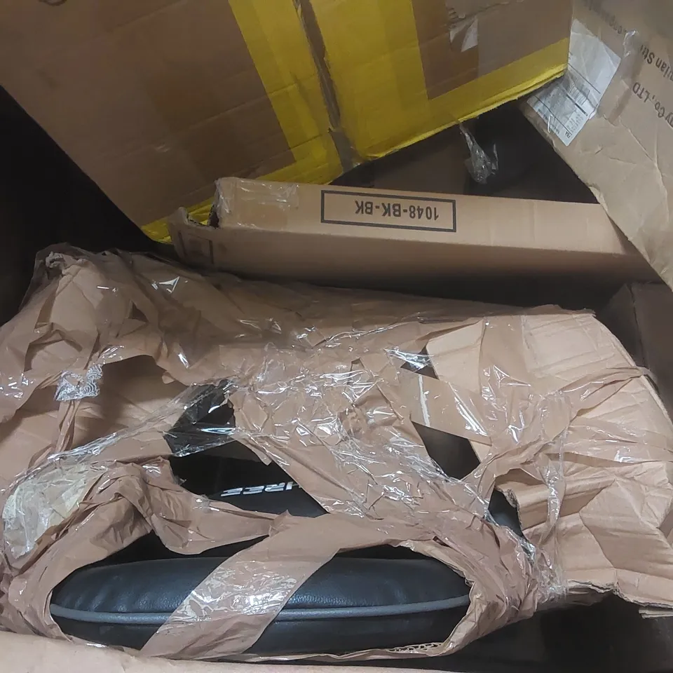 PALLET CONTAINING A LARGE QUANTITY OF ASSORTED ITEMS INCLUDING: 32" LED SMART TV, JIGPAL PUZZLE ACCESSORIES, LIFELIKE NEWBORN BABY DOLL, TOWER SPACE HEATER ECT