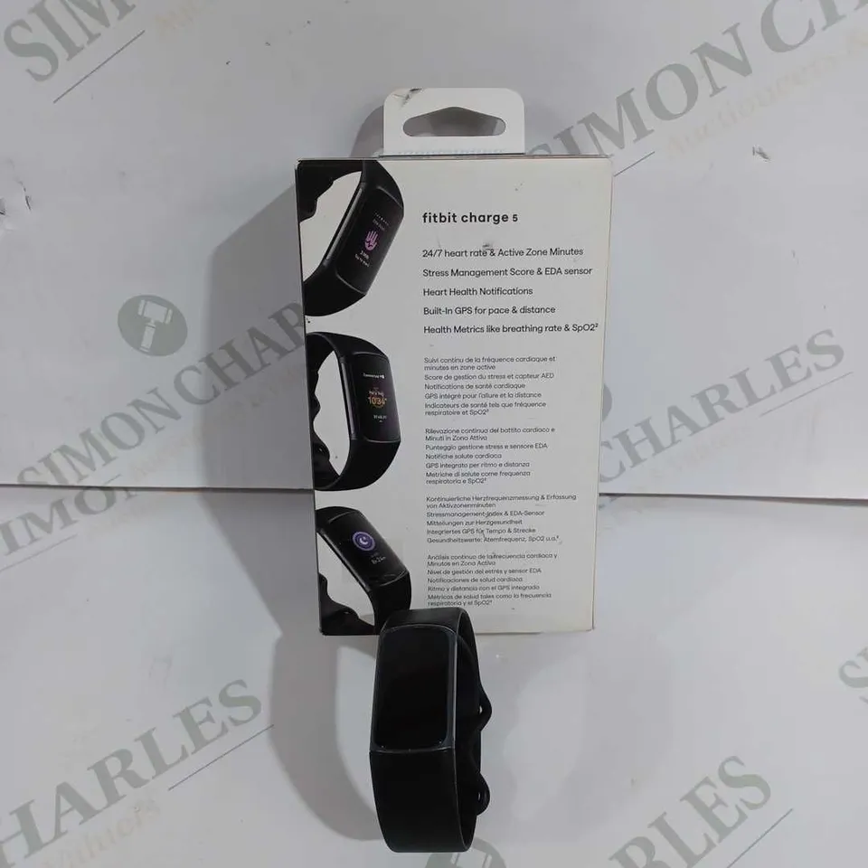 BOXED FITBIT CHARGE 5 HEALTH & FIT IN BLACK