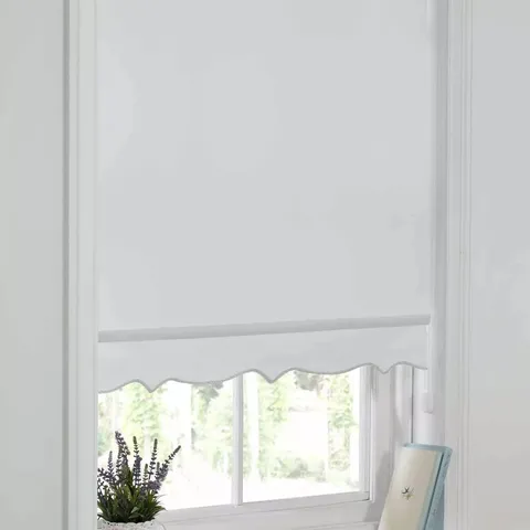 EVERYDAY PLAIN SCALLOPED ROLLER BLIND 180X160 IN WHITE