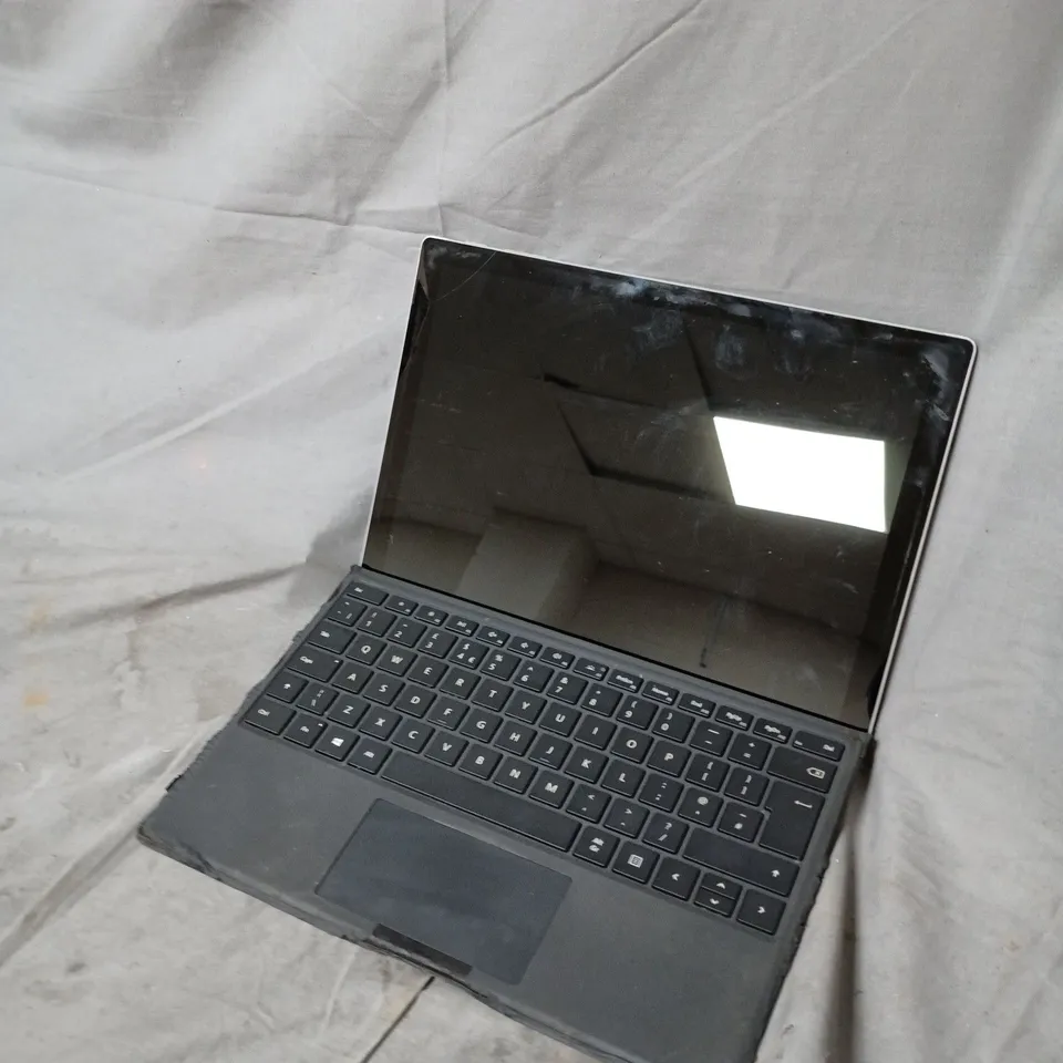 MICROSOFT SURFACE PRO 5 (I5-7300U) 8GB/256GB 12.3-INCH TABLET WITH KEYBOARD – SILVER