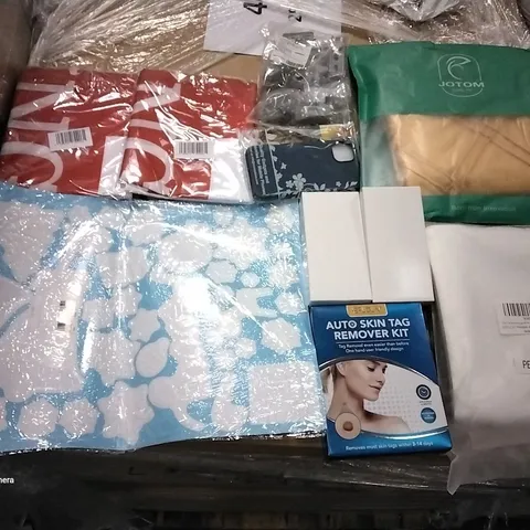 PALLET OF ASSORTED ITEMS INCLUDING STICKER BELLS, AUTO SKIN TAG REMOVER KIT, PHONE CASES, ENGLAND FLAG, THROW PILLOW COVERS