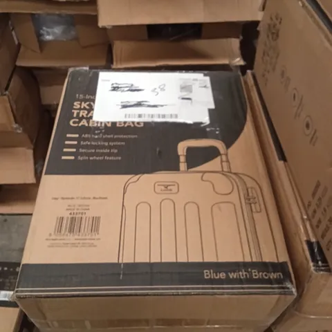  BOXED LUGG TRAVEL SUITCASE