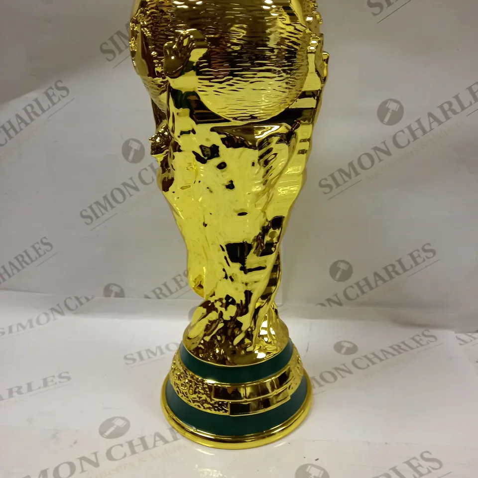 REPLICA WORLD CUP TROPHY