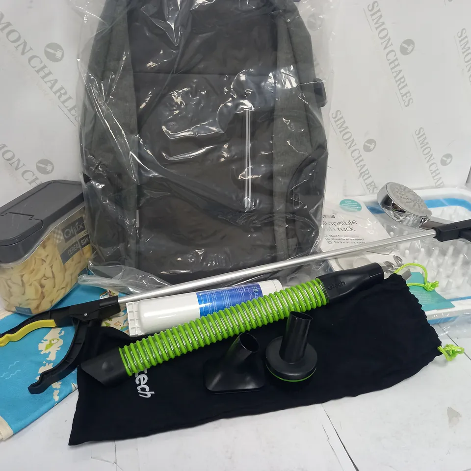 BOX OF APROXIMATELY 12 ASSORTED HOUSEHOLD ITEMS TO INCLUDE HOME+ COLLAPSIBLE DISH RACK, GTECH VACUUM ACCESSORIES, HARMONY SHOWER HEAD ETC.