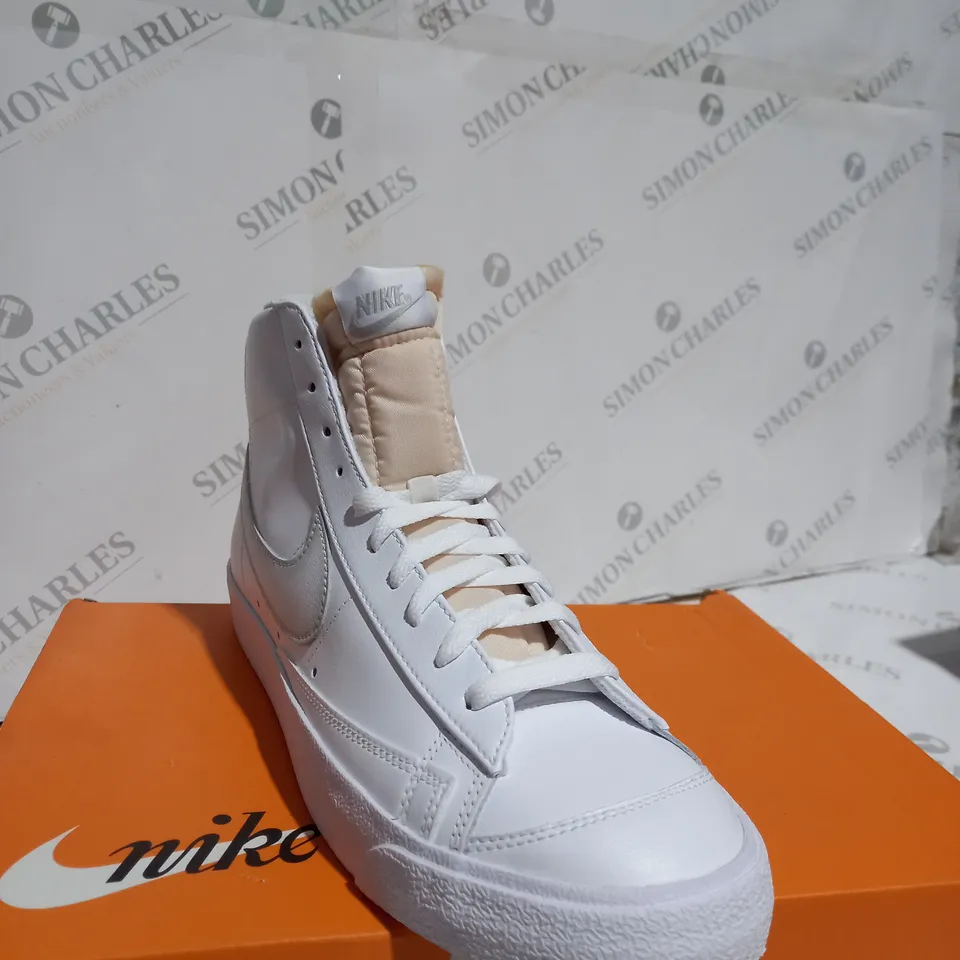 BOXED NIKE BLAZER MID '77 VNTG NAS SIZE - UK 10.5