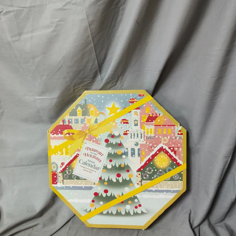 YANKEE CANDLE ADVENT CALENDAR – PASSPORT TO HOLIDAYS, OCTAGONAL TIN