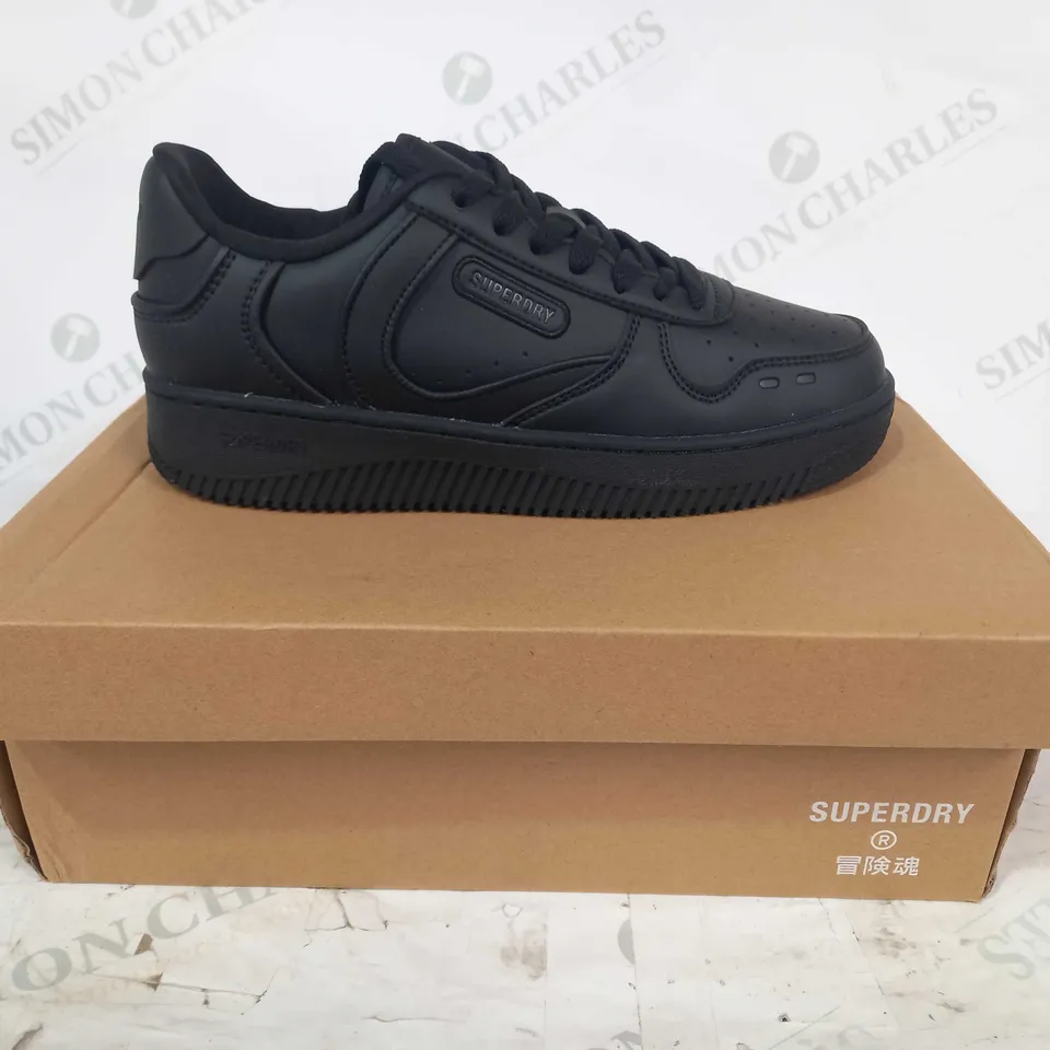 BOXED PAIR OF SUPERDRY SHOES IN BLACK UK SIZE 5