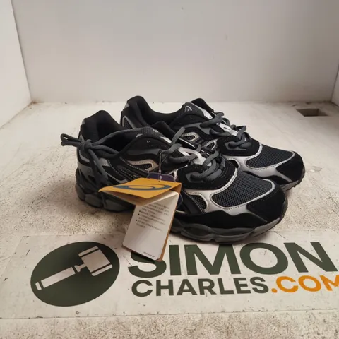 ASICS RUNNING SHOES - BLACK/GREY UK 10