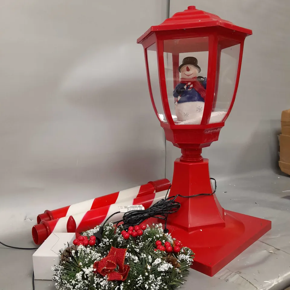 5FT LED SNOWING STREET LAMP CANDY CANE RRP £99.99