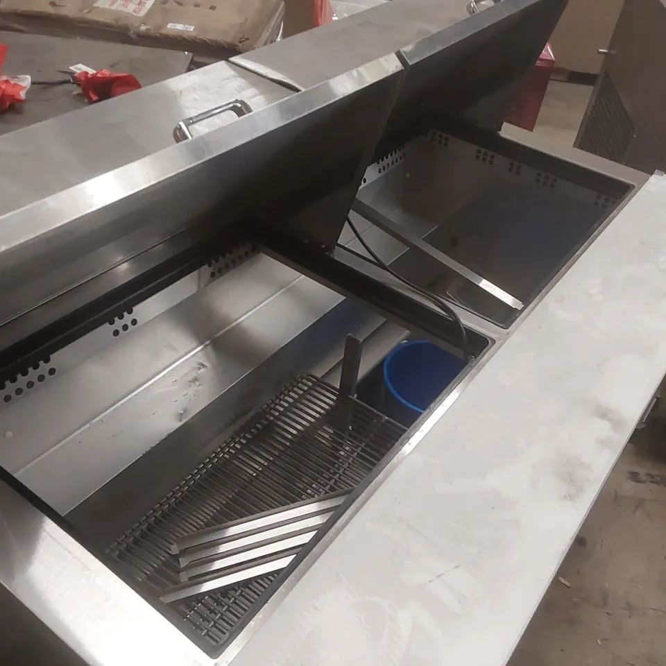 TRUE COMMERCIAL DOUBLE DOOR PREP COUNTER FRIDGE TSSU-60-24M-B-ST