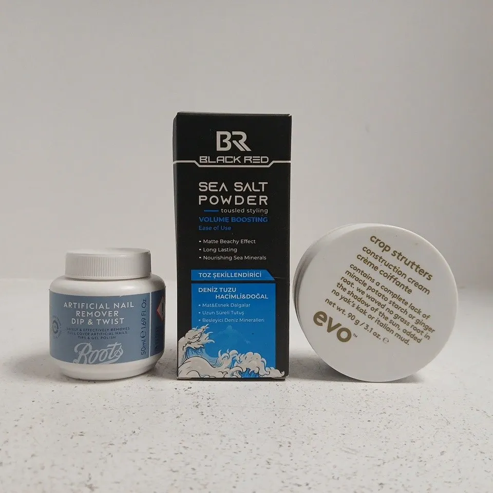 APPROXIMATELY 15 ASSORTED COSMETIC ITEMS INCLUDING VARIOUS MAKES AND BRANDS - COLLECTION ONLY