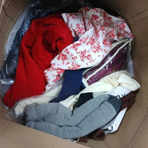 LARGE QUANTITY OF ASSORTED CLOTHING ITEMS TO INCLUDE CHELSEA PEERS, YAMEE, ALIYANA, ETC