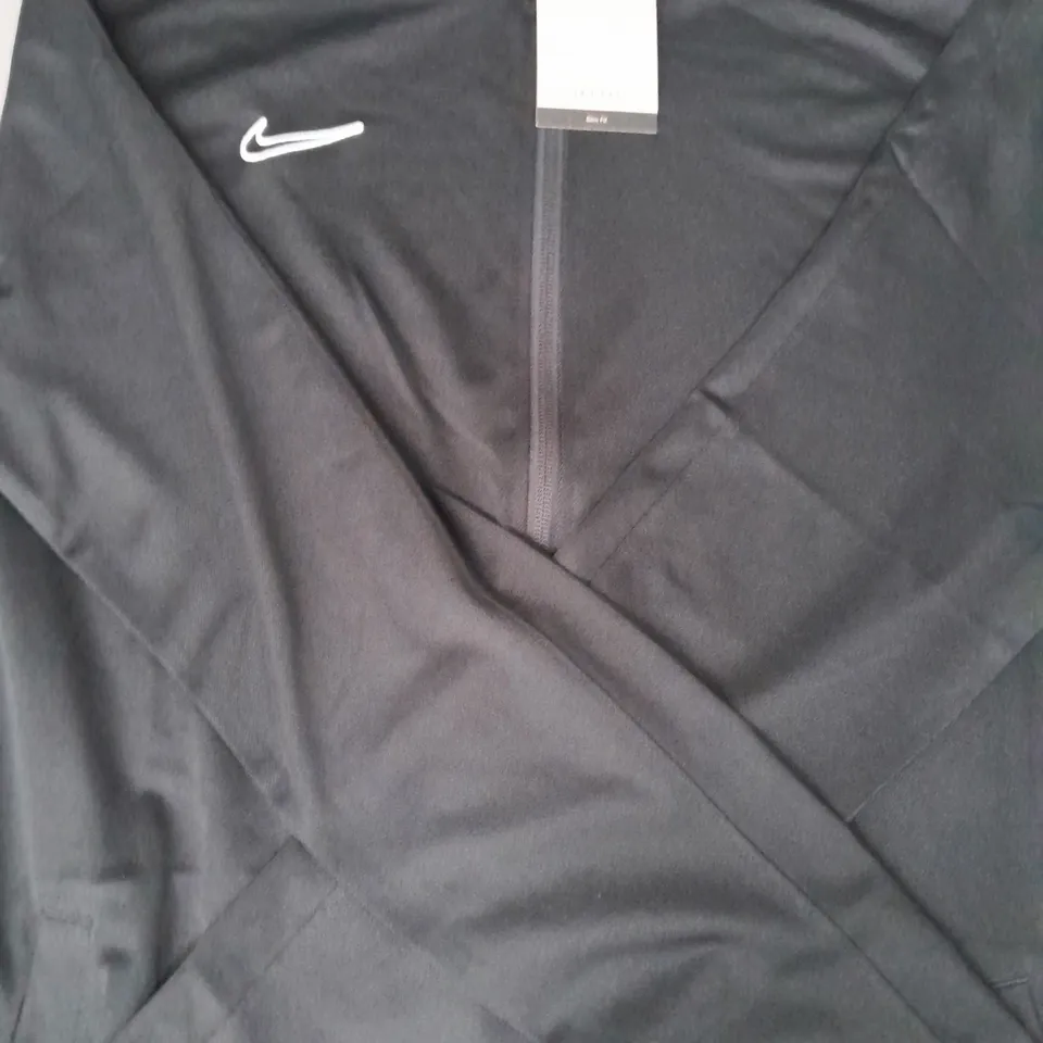 NIKE SLIM-FIT ZIP-UP TOP IN BLACK SIZE XL