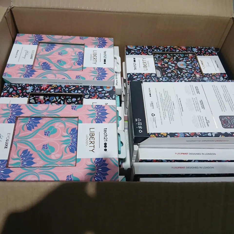 BOX CONSISTING OF A LARGE QUANTITY OF ASSORTED ELECTRICAL ACCESSORIES TO INCLUDE; TECH 21 PHONE CASES AND EARBUD CASES