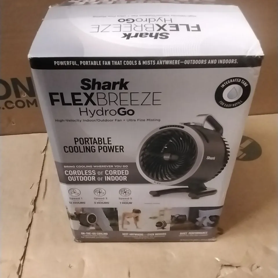 SHARK FLEXBREEZE HYDROGO FA050UK MISTING FAN – INDOOR & OUTDOOR PORTABLE COOLING FAN – CHARCOAL