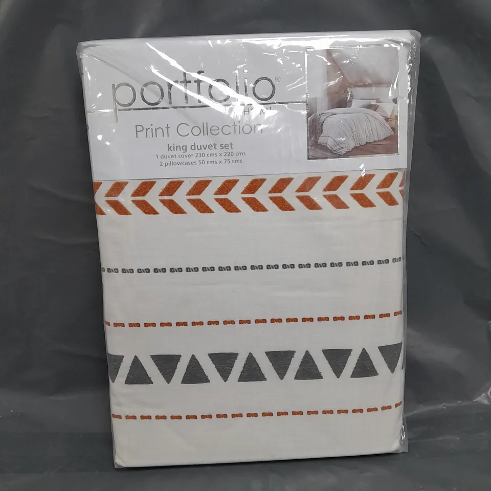 SEALED PORTFOLIO PRINT COLLECTION DUVET SET - KING 