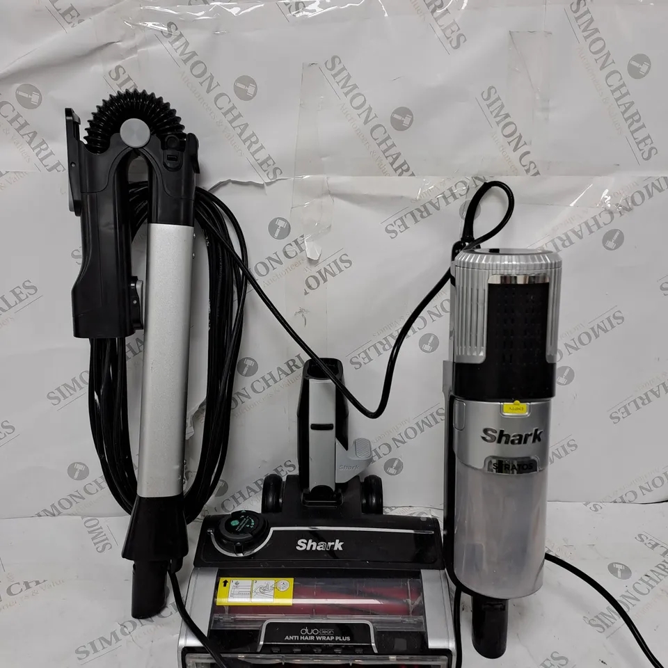 SHARK STRATOS ANTI HAIR WRAP PET PRO VACUUM CLEANER HZ3000UKT