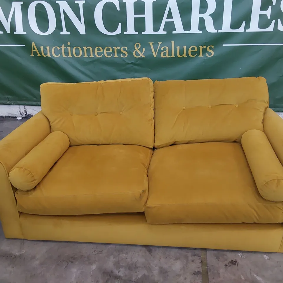 QUALITY BRITISH DESIGNER LOUNGE Co. 2.5 SEATER SOFA PLUSH GOLD FABRIC 