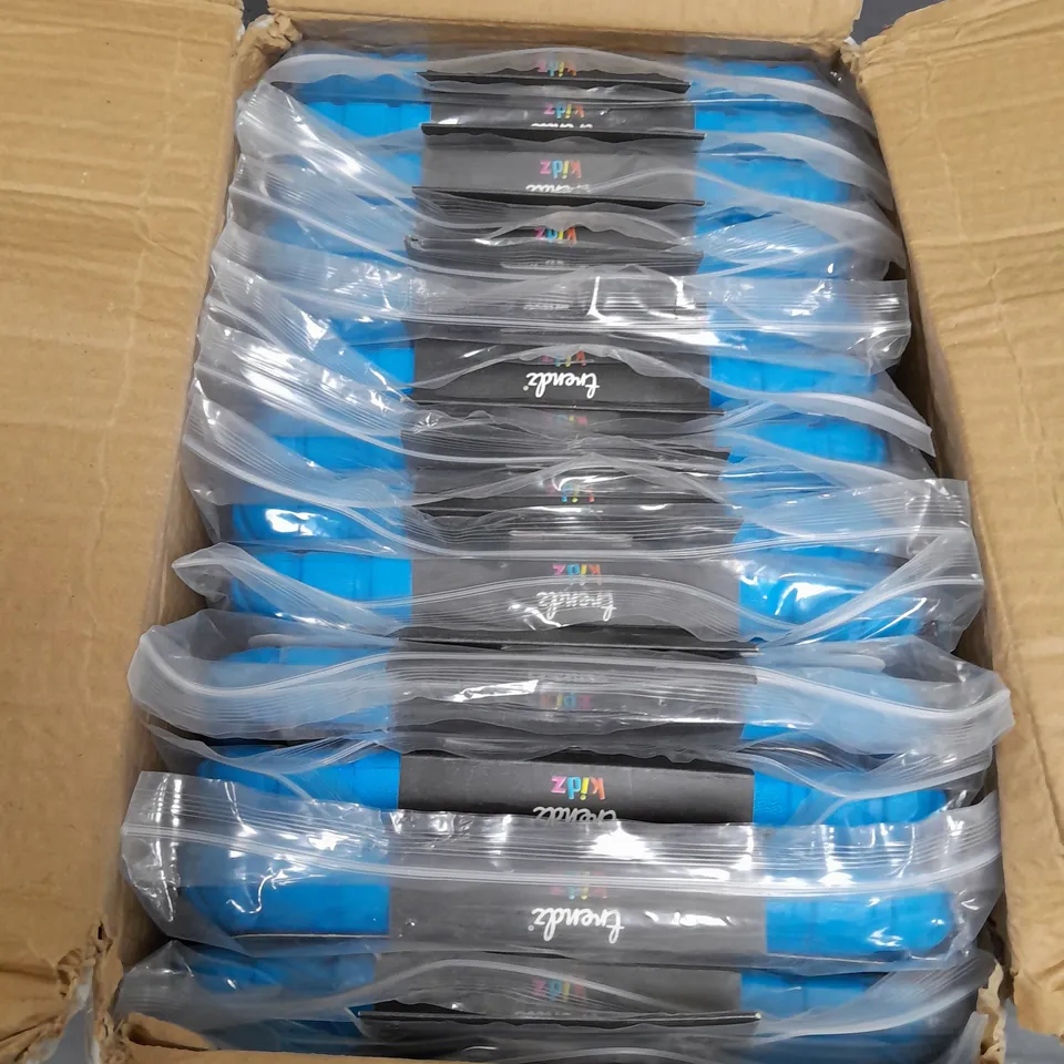 BOX OF APPROX. 14 ASSORTED AMAZON FIRE TRENDZ 72 TABLET CASES 