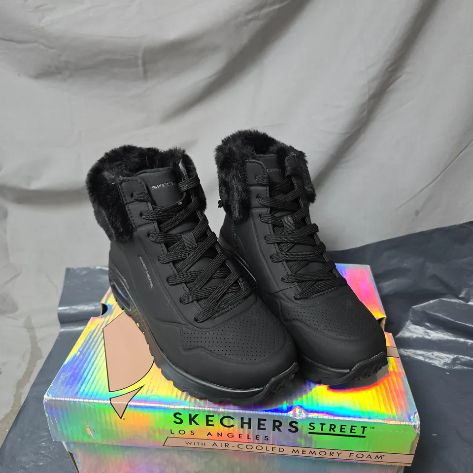 SKECHERS STREET LOS ANGELES BOOTS – BLACK FUR-LINED HIGH-TOP (BOXED) SIZE 3.5