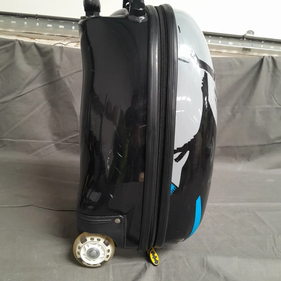 BATMAN WHEELED CHILDRENS SUITCASE