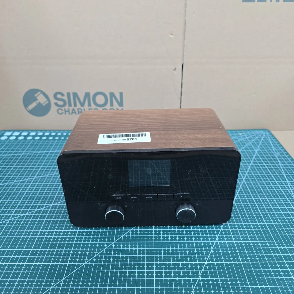 AUNA INTERNET RADIO WITH BLUETOOTH AND USB – MODEL 10035045 (WOODEN CABINET)