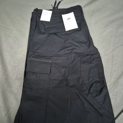 NIKE SB SKATEBOARDING TROUSERS SIZE W34