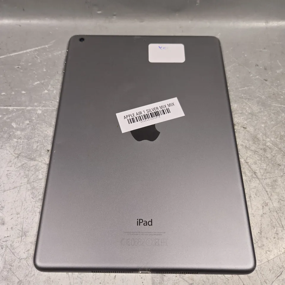 APPLE IPAD AIR TABLET - A1474 